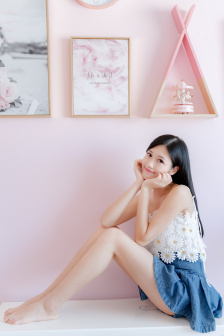 偷窥wc女沟piss小便